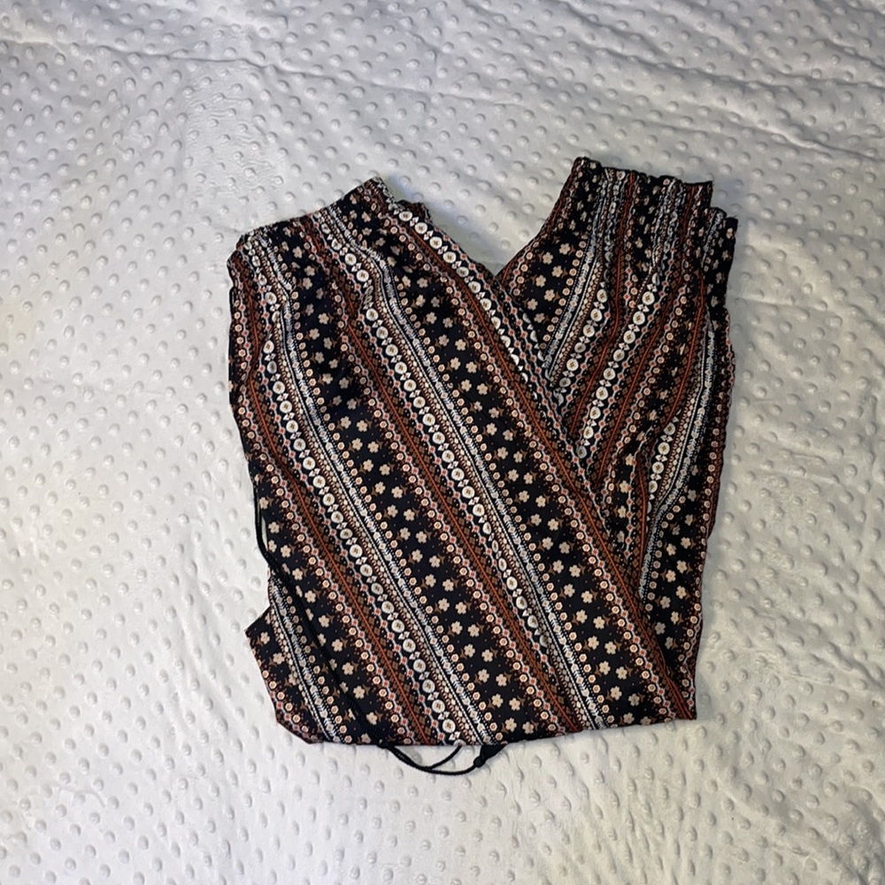 Size large pants - Picture 2 of 2